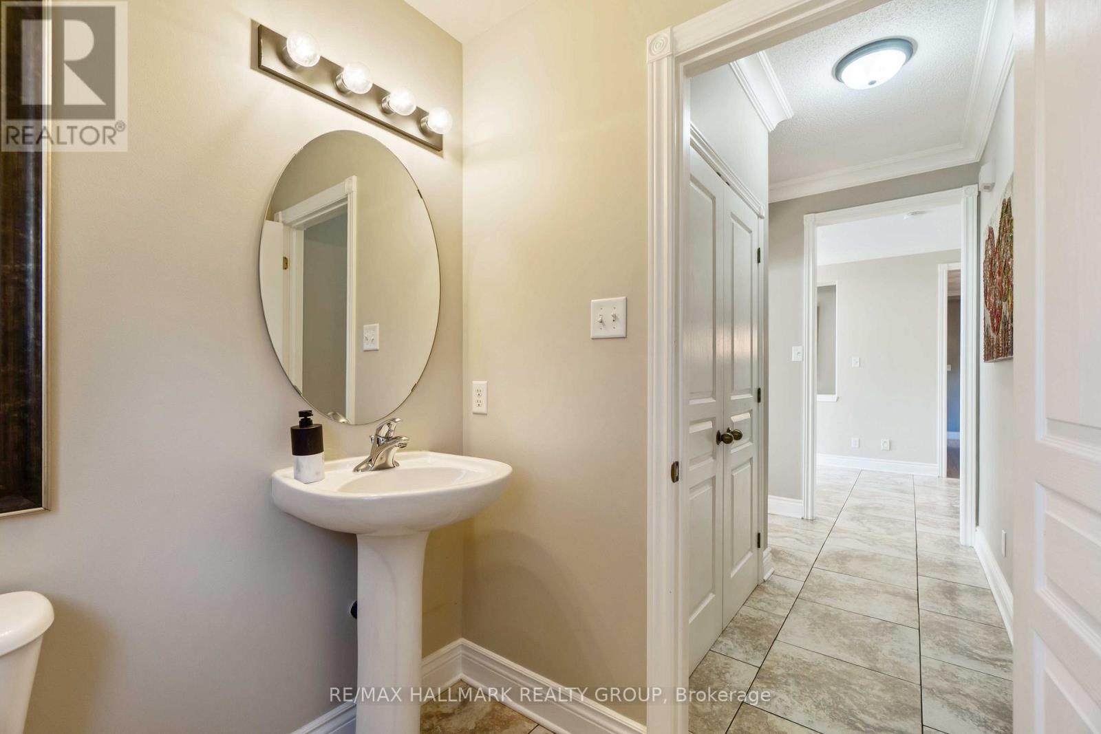 137 Goodman Drive, Ottawa, ON - Indoor Photo Showing Bathroom