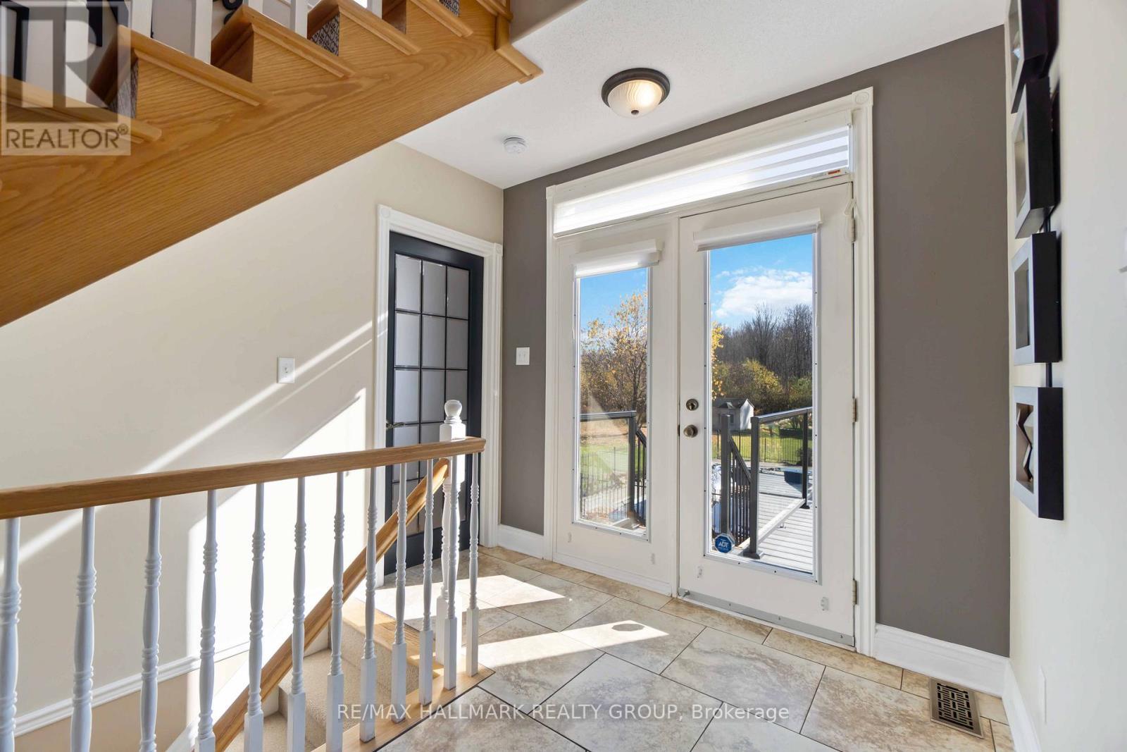 137 Goodman Drive, Ottawa, ON - Indoor Photo Showing Other Room