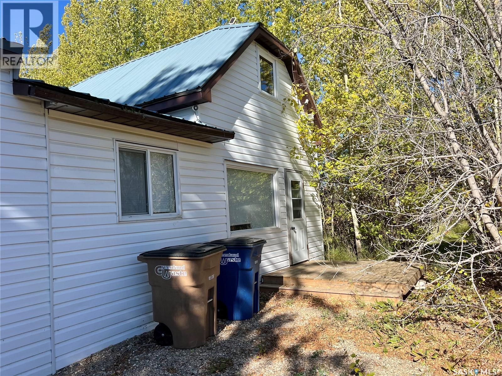 113-117 Second Street E, Yellow Creek, SK - Outdoor With Exterior