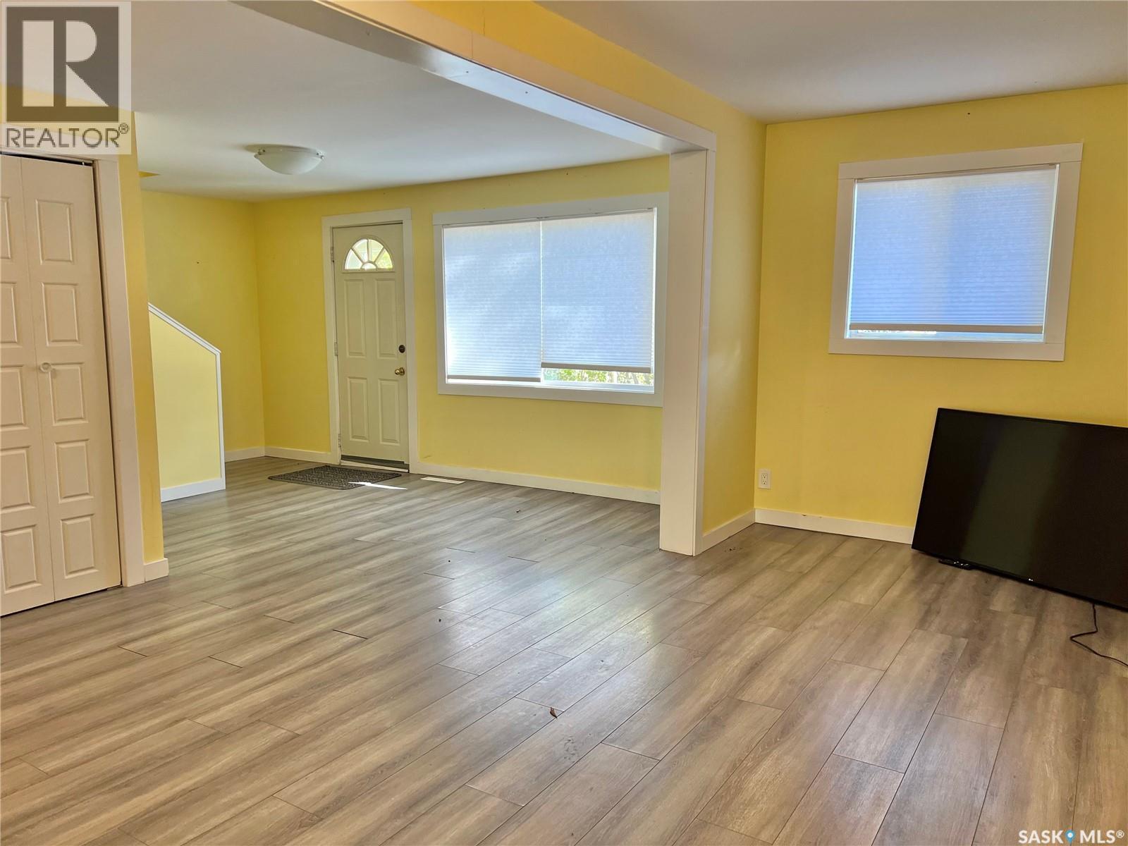 113-117 Second Street E, Yellow Creek, SK - Indoor Photo Showing Other Room