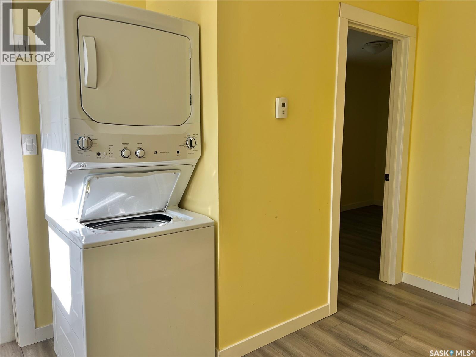 113-117 Second Street E, Yellow Creek, SK - Indoor Photo Showing Laundry Room