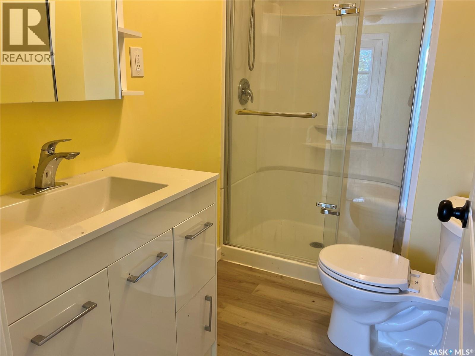 113-117 Second Street E, Yellow Creek, SK - Indoor Photo Showing Bathroom