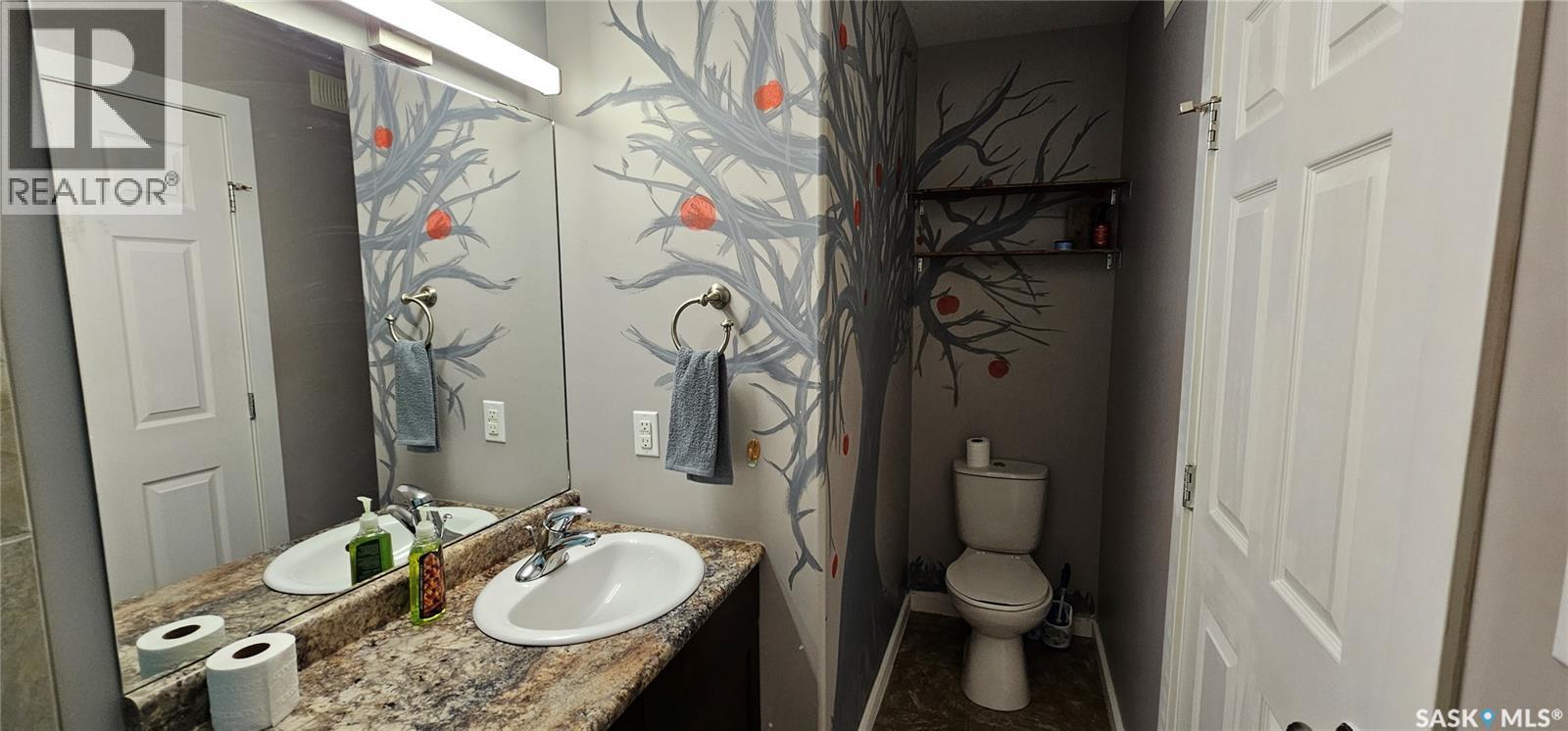 317 Burrows Avenue W, Melfort, SK - Indoor Photo Showing Bathroom