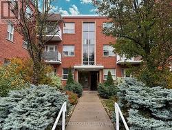 208 - 1315 BAYVIEW AVENUE Toronto, ON M4G 2Z8