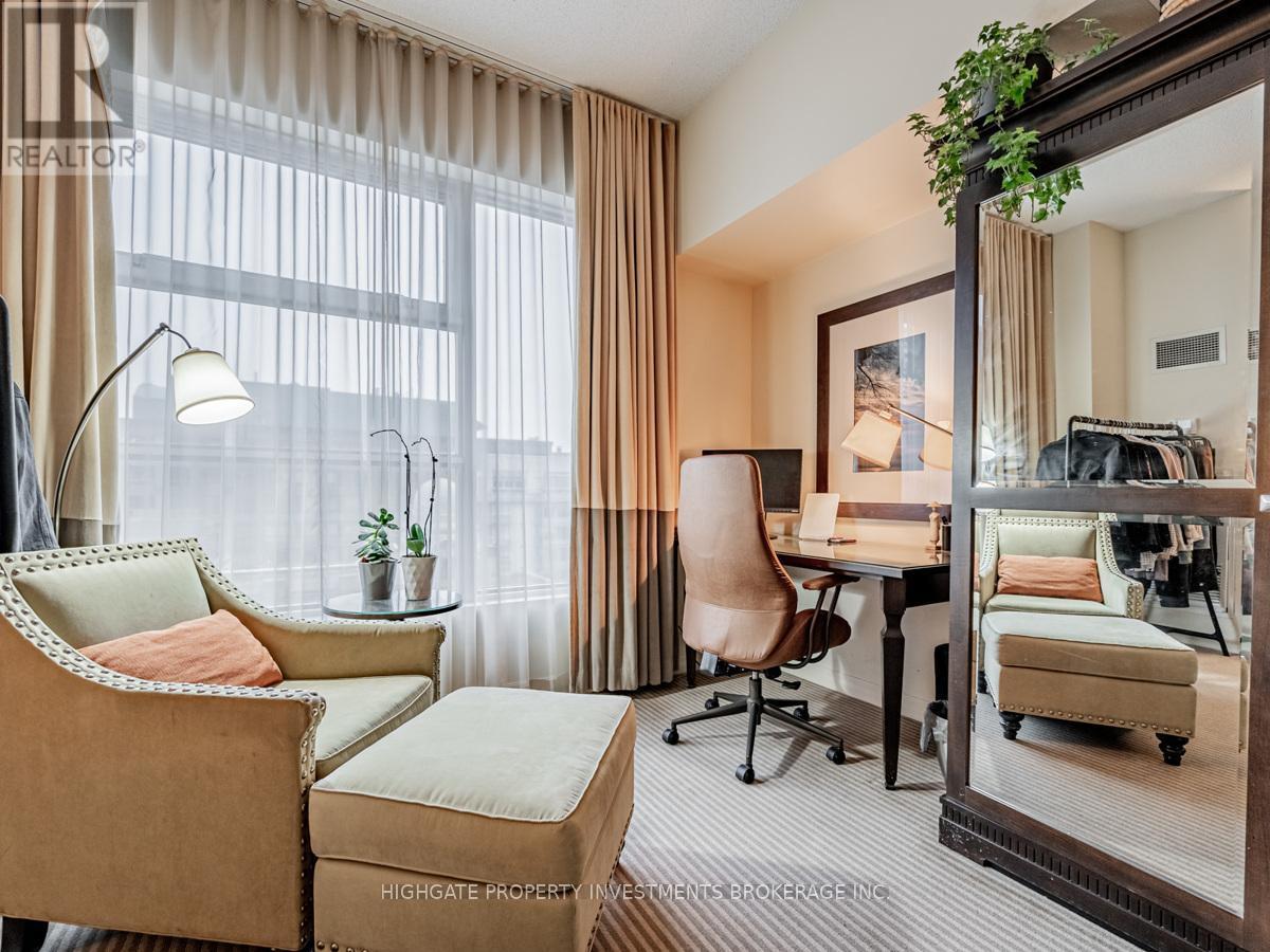 2005 - 1 King Street W, Toronto, ON - Indoor