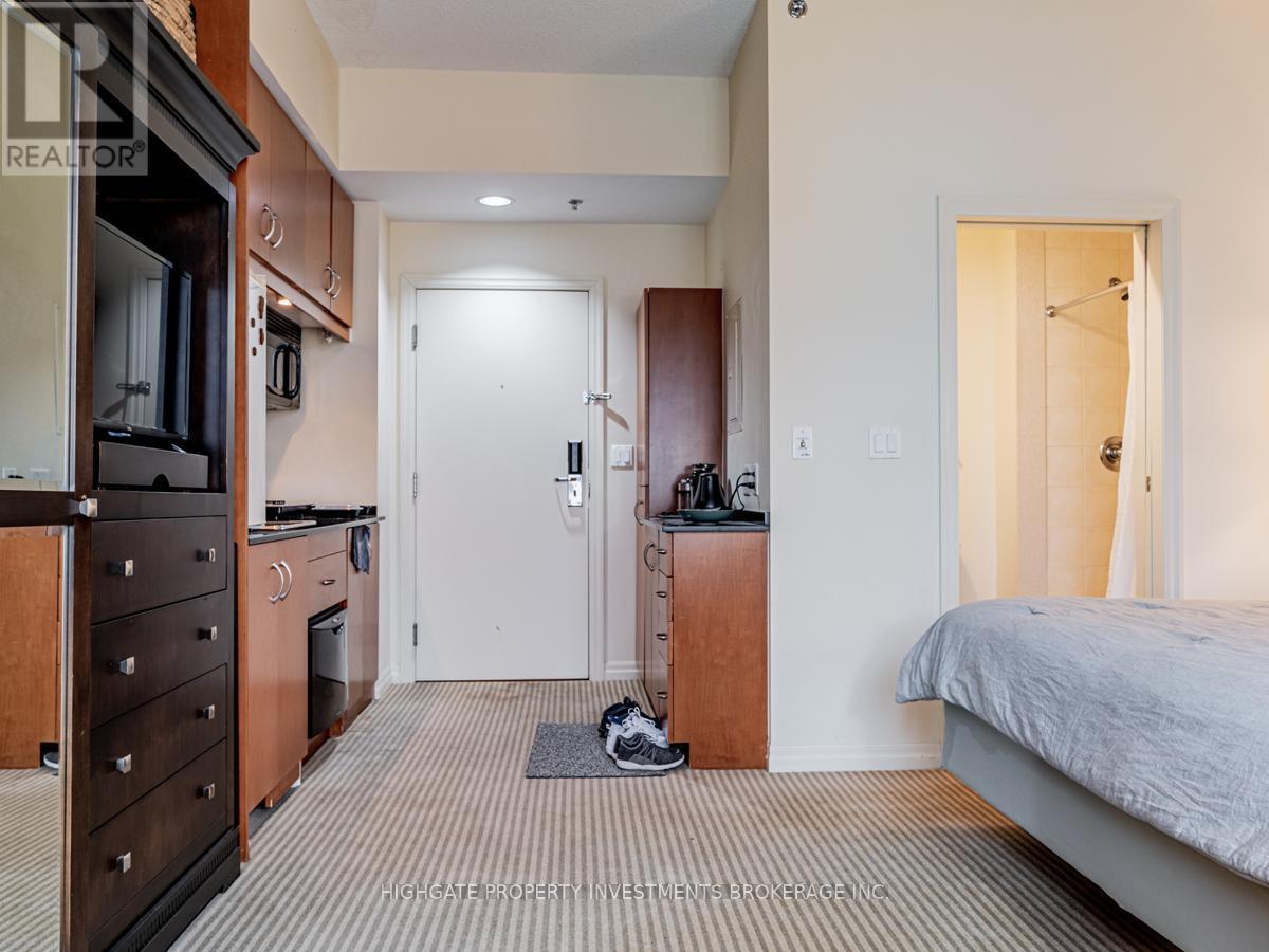 2005 - 1 King Street W, Toronto, ON - Indoor Photo Showing Bedroom