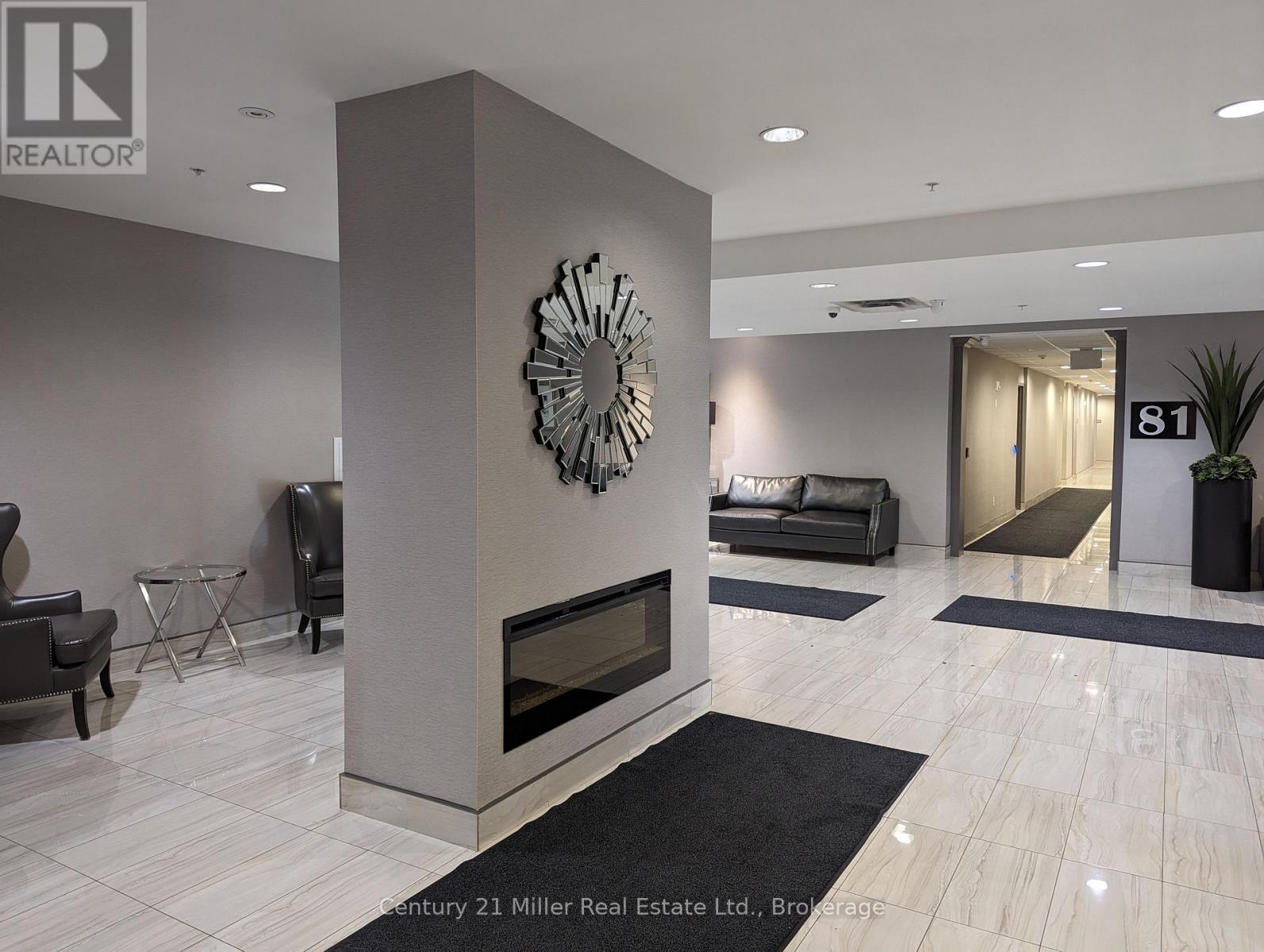 106 - 85 Robinson Street, Hamilton (Durand), ON - Indoor With Fireplace