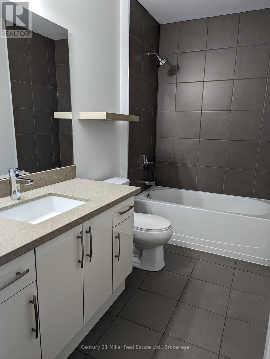 106 - 85 Robinson Street, Hamilton (Durand), ON - Indoor Photo Showing Bathroom