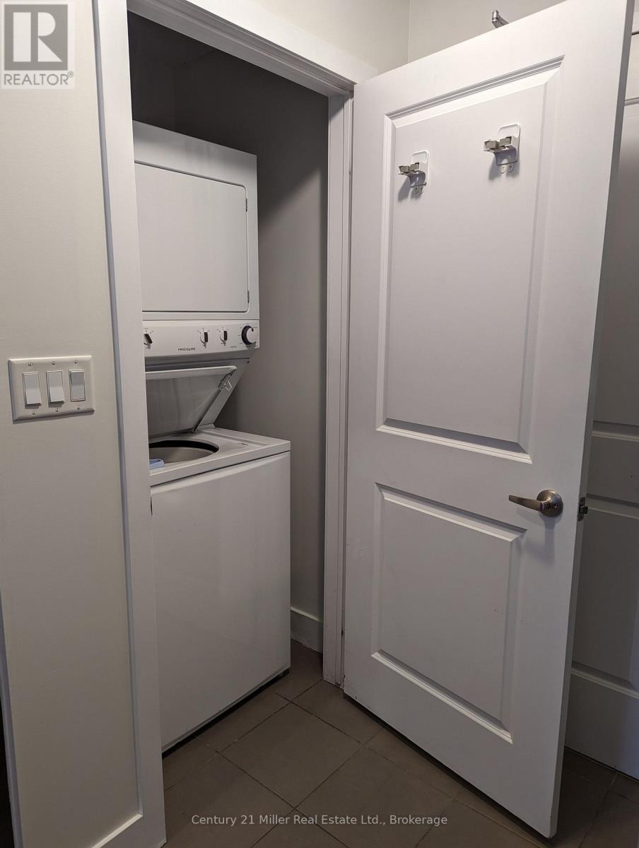 106 - 85 Robinson Street, Hamilton (Durand), ON - Indoor Photo Showing Laundry Room
