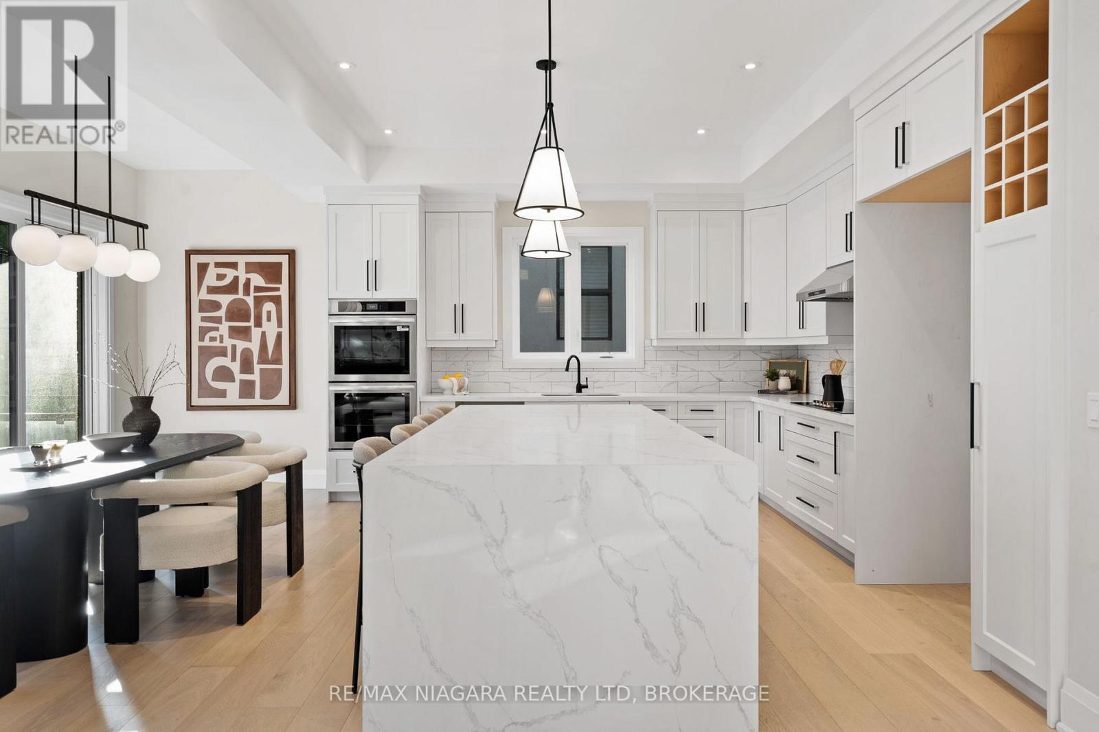 13 Kenmir Avenue, Niagara-On-The-Lake (St. Davids), ON - Indoor Photo Showing Kitchen With Upgraded Kitchen