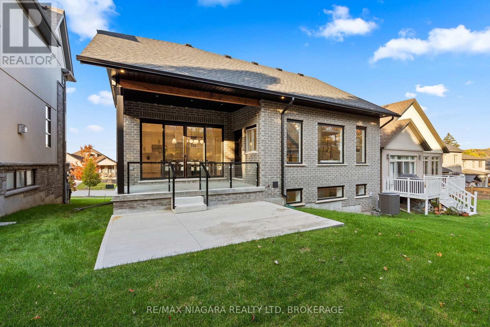 13 Kenmir Avenue, Niagara-On-The-Lake (St. Davids), ON - Outdoor With Deck Patio Veranda