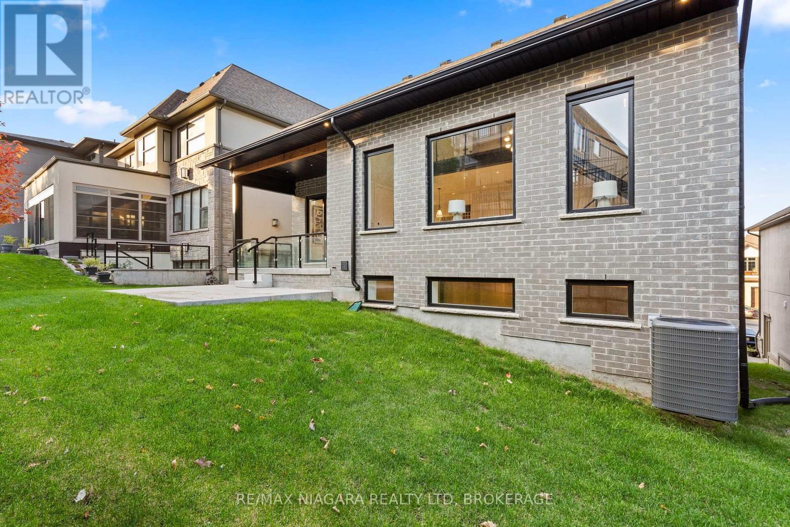 13 Kenmir Avenue, Niagara-On-The-Lake (St. Davids), ON - Outdoor With Deck Patio Veranda