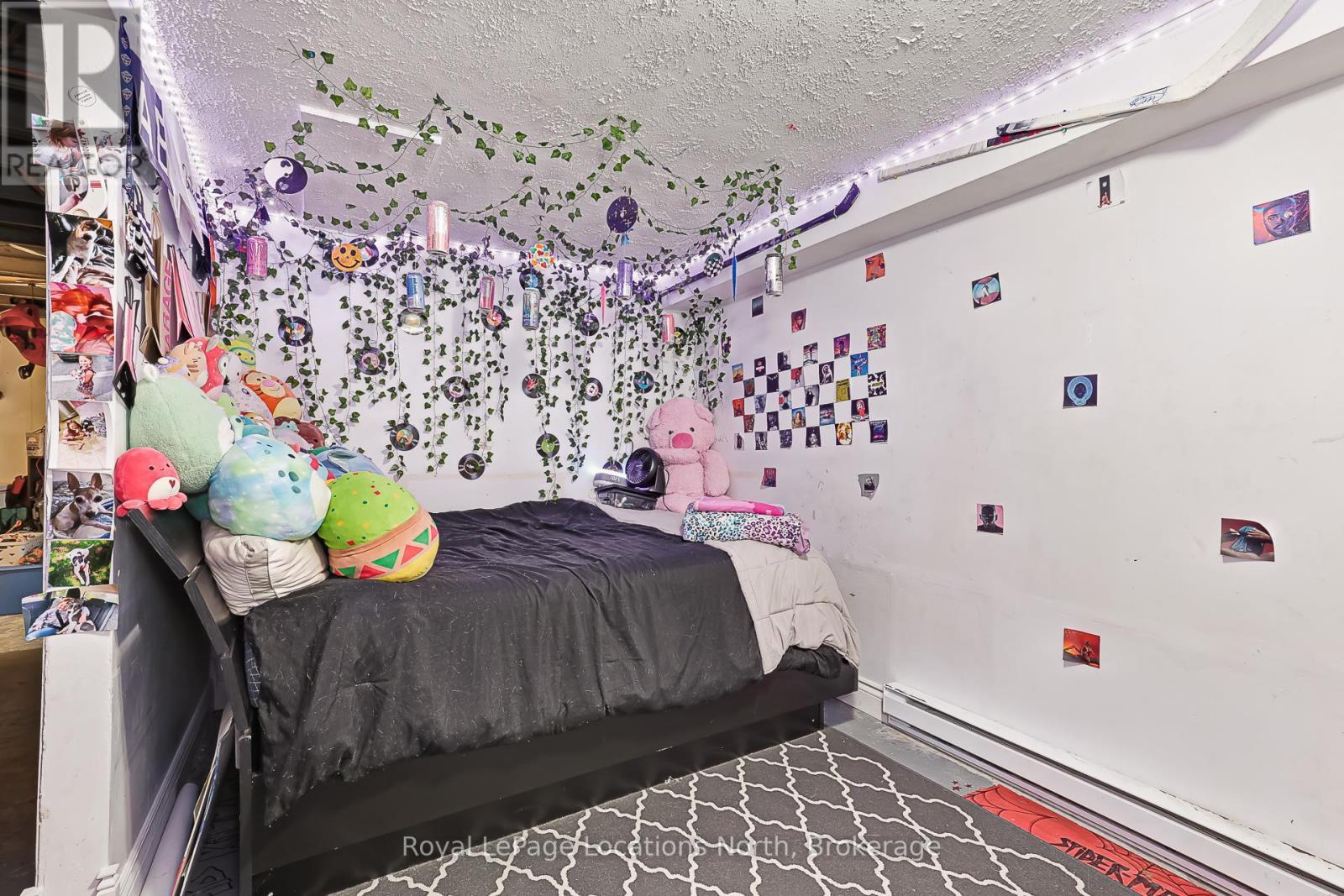 590 Tenth Street, Collingwood, ON - Indoor