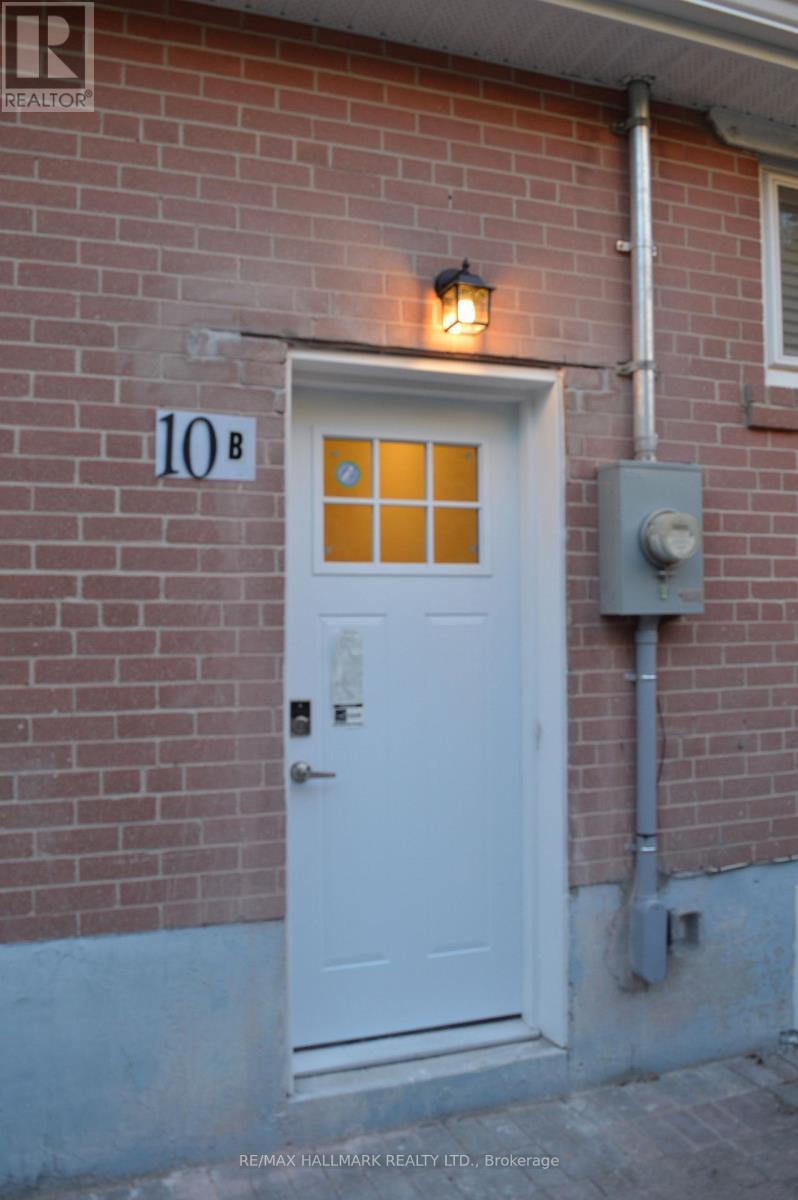 Lower - 10 Johnson Road, Aurora, ON - Outdoor With Exterior