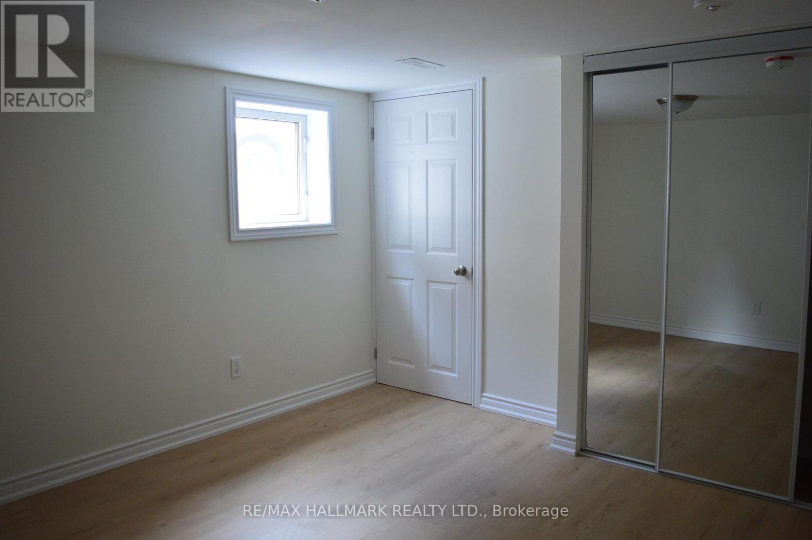 Lower - 10 Johnson Road, Aurora, ON - Indoor Photo Showing Other Room