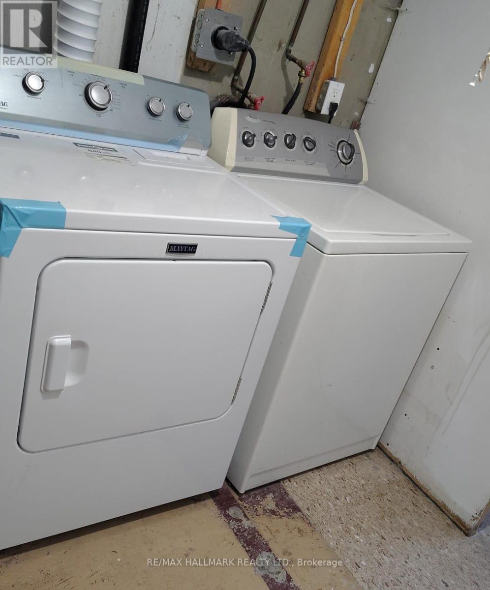 Lower - 10 Johnson Road, Aurora, ON - Indoor Photo Showing Laundry Room