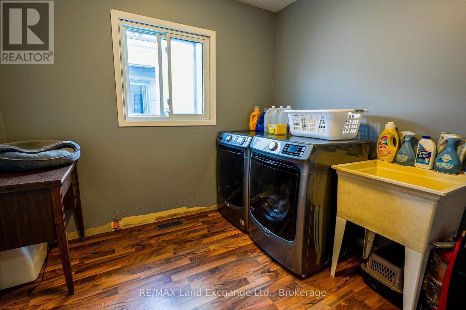824 Andrew Malcolm Drive, Kincardine, ON - Indoor Photo Showing Laundry Room