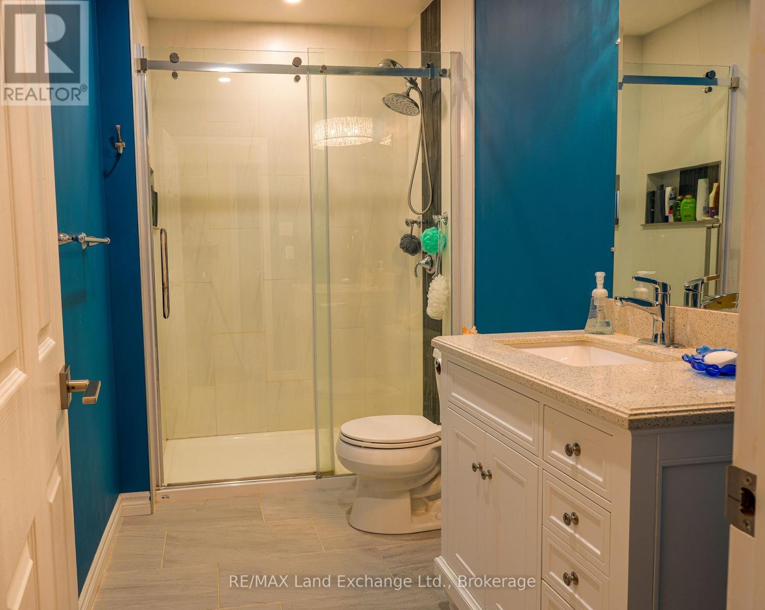 824 Andrew Malcolm Drive, Kincardine, ON - Indoor Photo Showing Bathroom