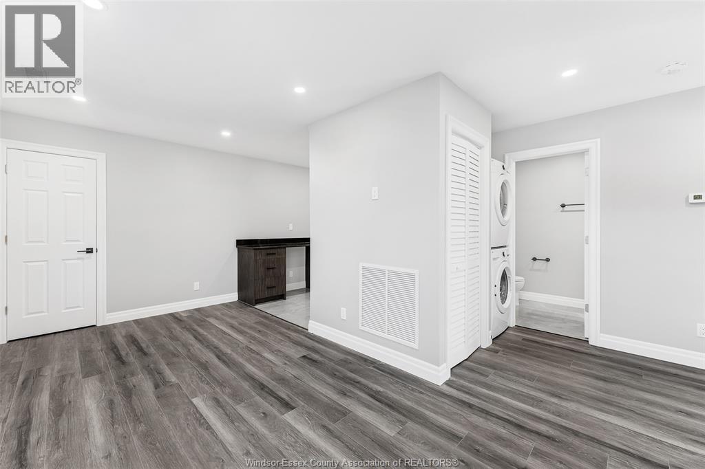 700 Brock Unit# B, Windsor, ON - Indoor
