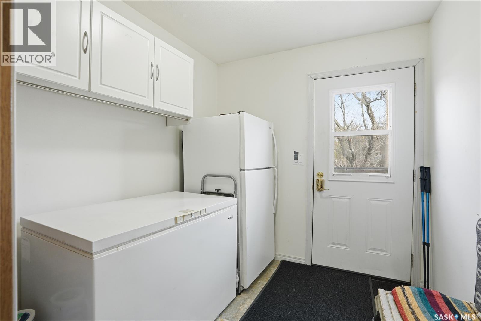 101 3Rd Avenue S, Maymont, SK - Indoor Photo Showing Laundry Room