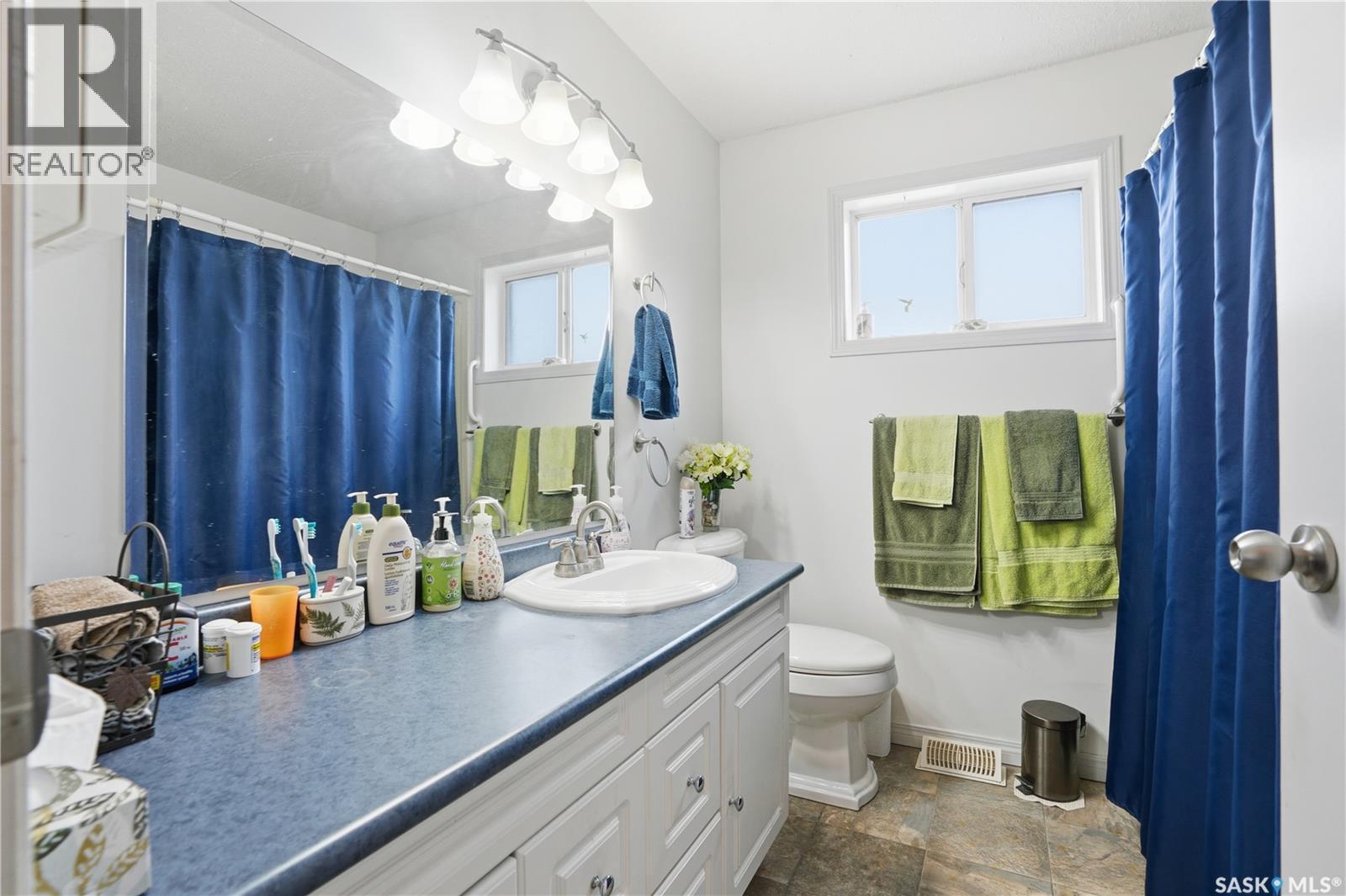 101 3Rd Avenue S, Maymont, SK - Indoor Photo Showing Bathroom