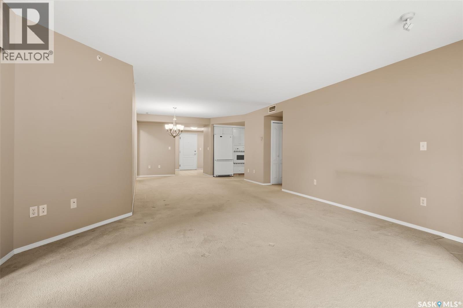 323 2330 Hamilton Street, Regina, SK - Indoor Photo Showing Other Room