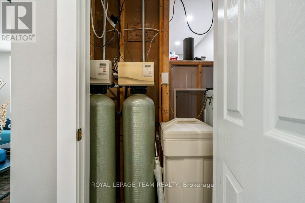 2131 2Nd Concession Road, Augusta, ON - Indoor