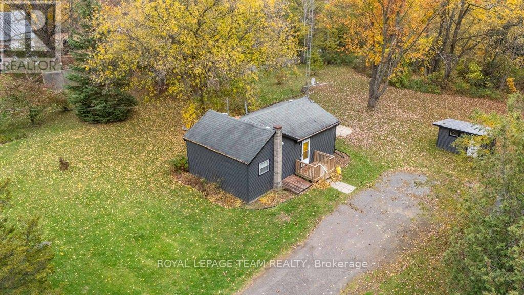 2131 2Nd Concession Road, Augusta, ON - Outdoor