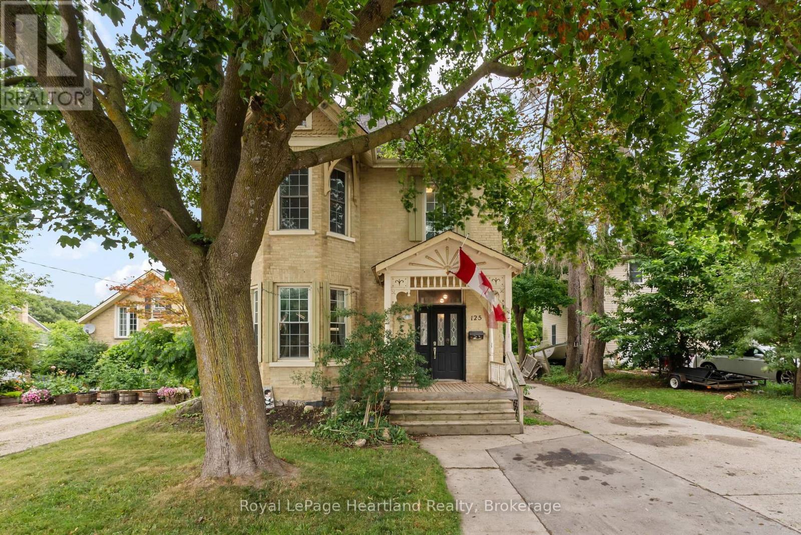 125 Elora Street S, Minto, ON - Outdoor With Facade