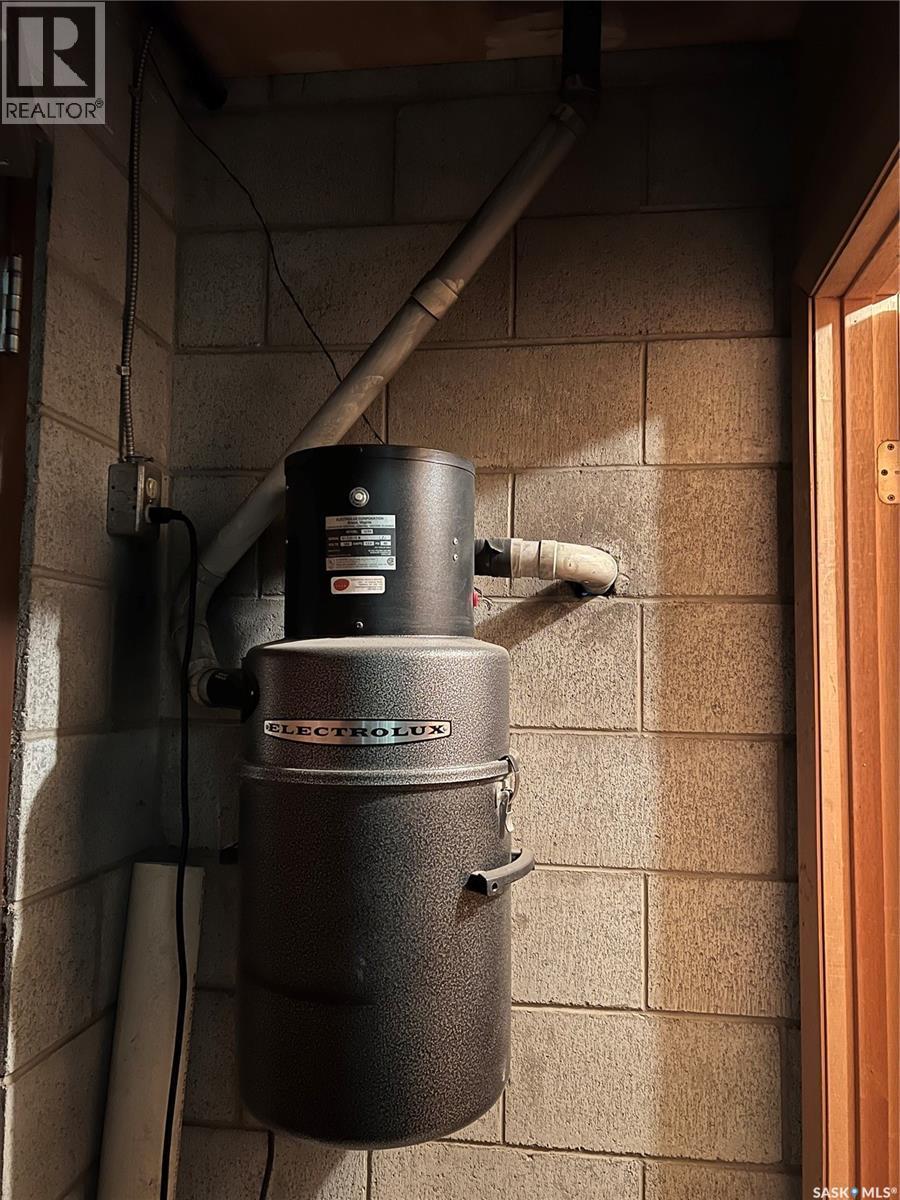 306 Centre Street, Meadow Lake, SK