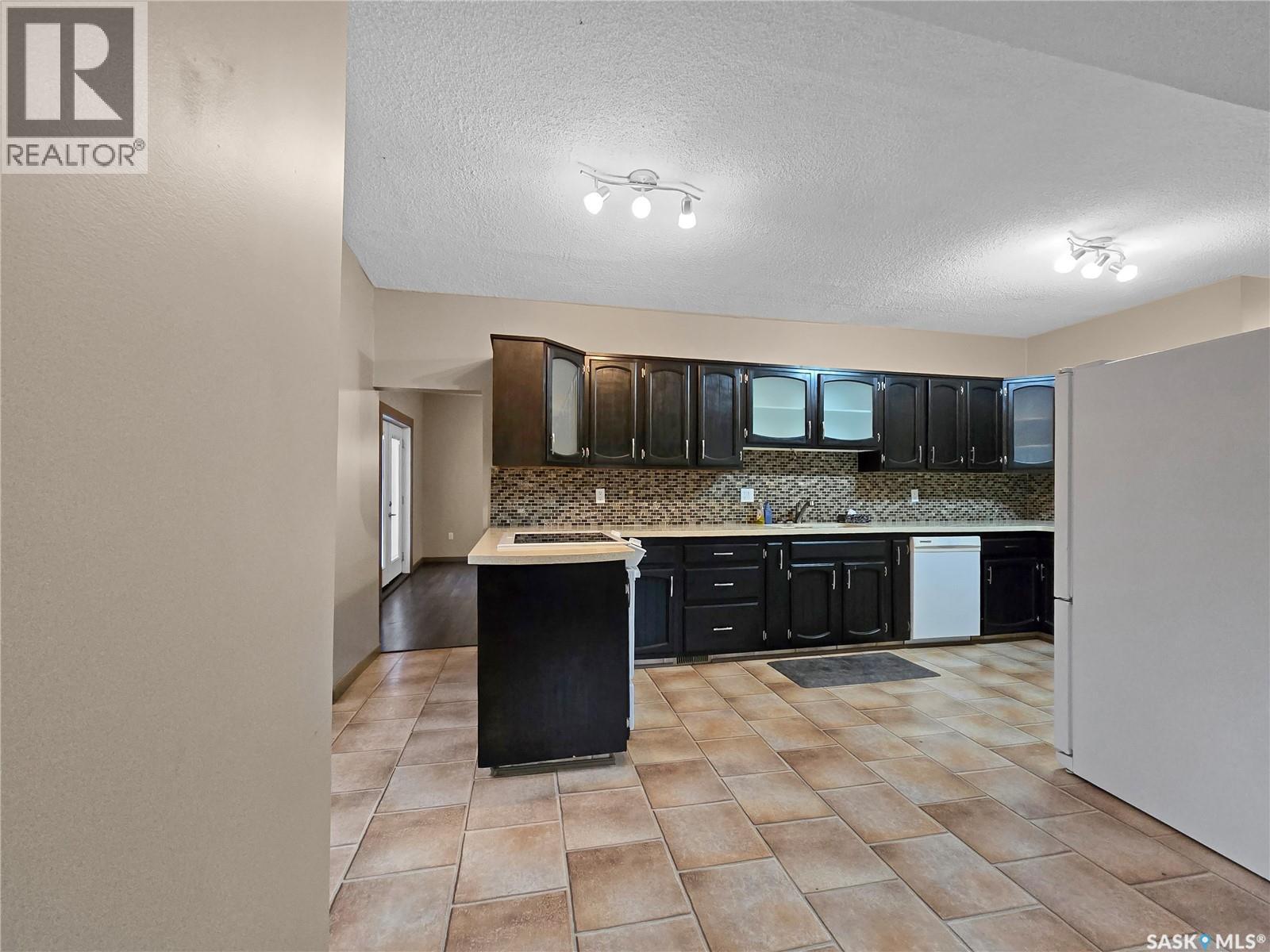 304 Eberts Street, Indian Head, SK - Indoor Photo Showing Kitchen