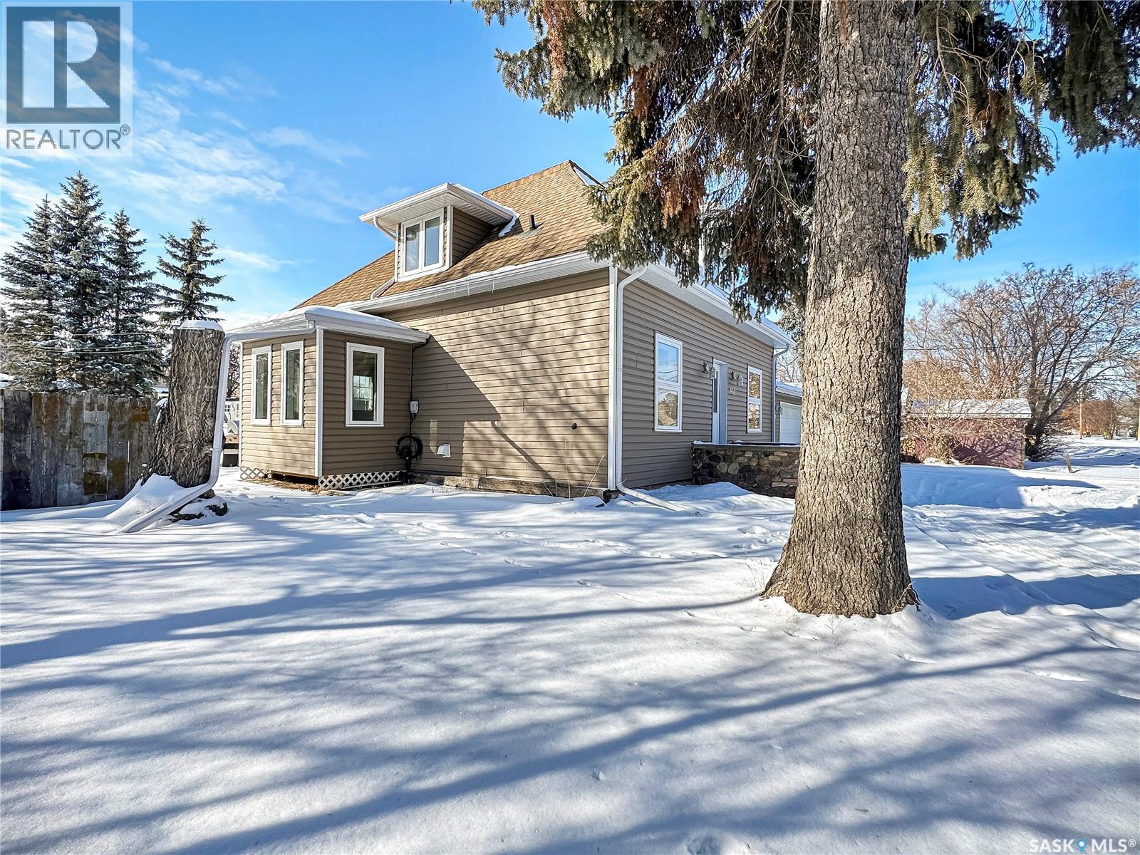 304 Eberts Street, Indian Head, SK - Outdoor