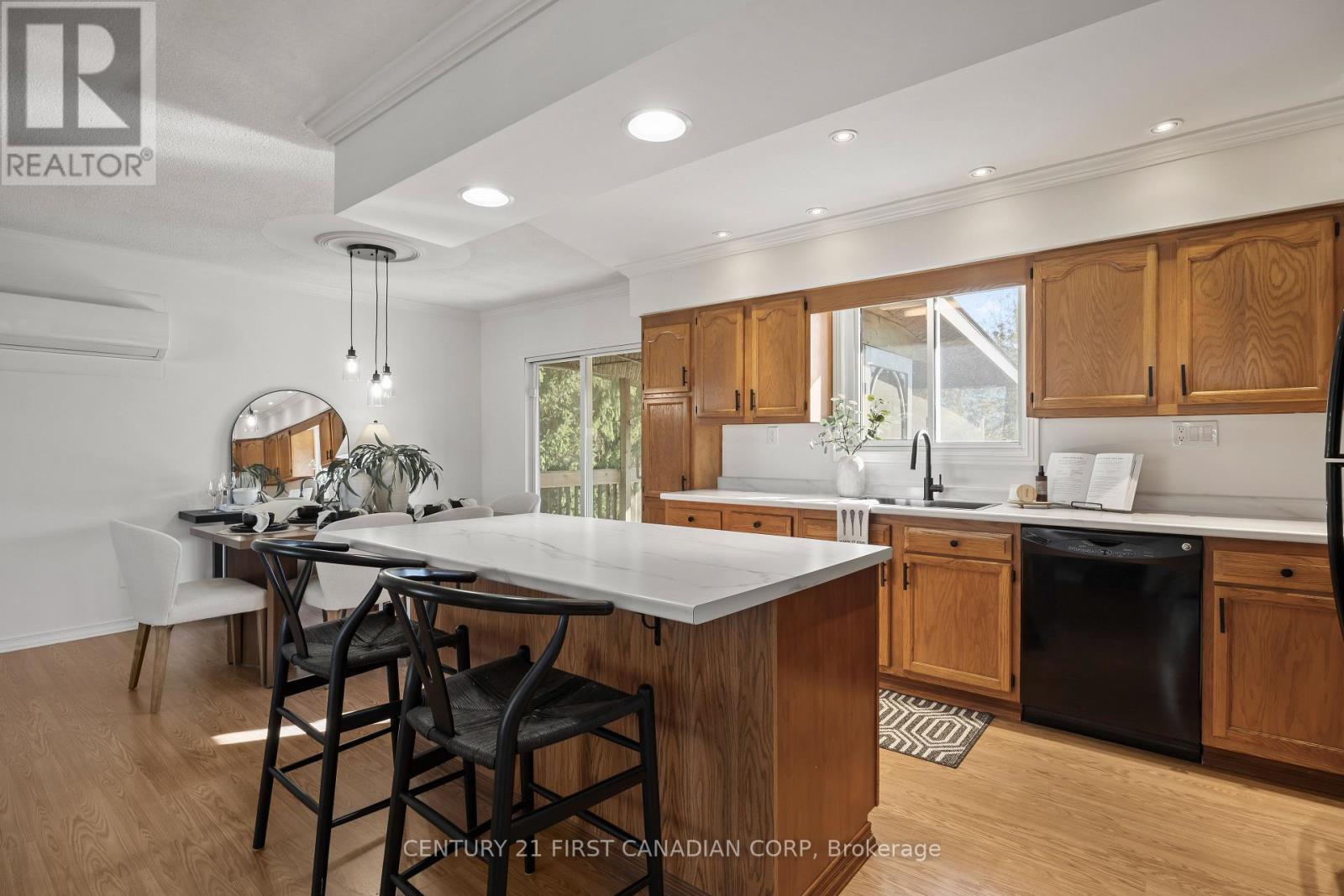 70986 B Line, South Huron (Stephen), ON - Indoor Photo Showing Kitchen