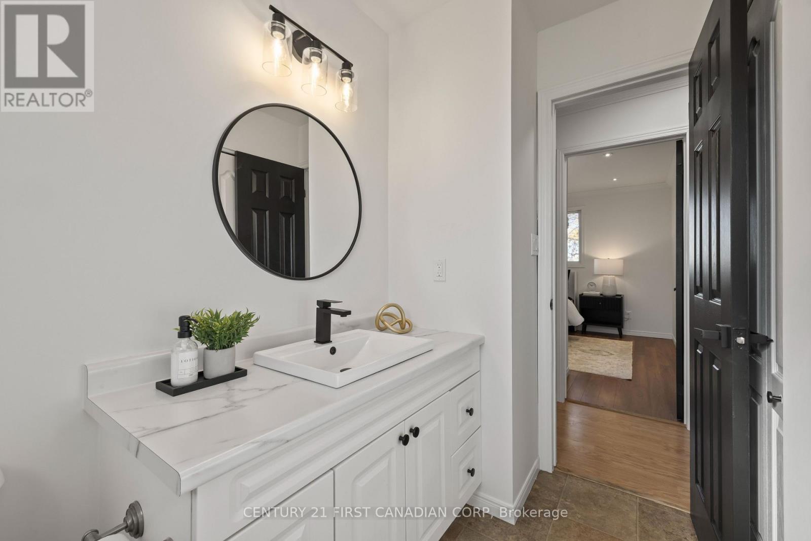 70986 B Line, South Huron (Stephen), ON - Indoor Photo Showing Bathroom