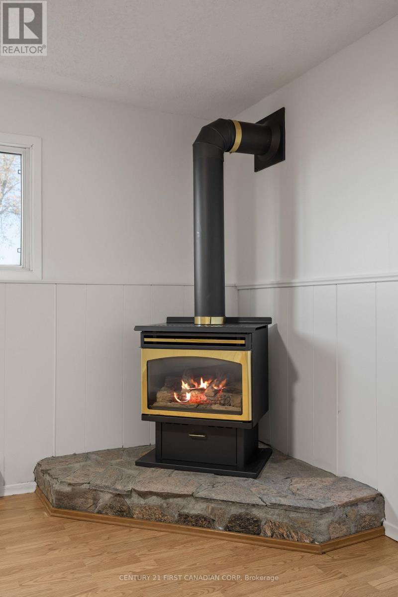 70986 B Line, South Huron (Stephen), ON - Indoor