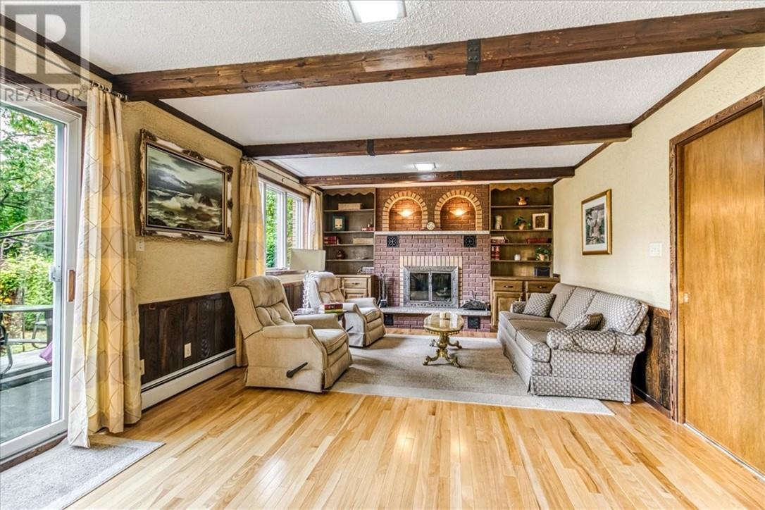 1688 Richard Street, Val Caron, ON - Indoor Photo Showing Living Room With Fireplace