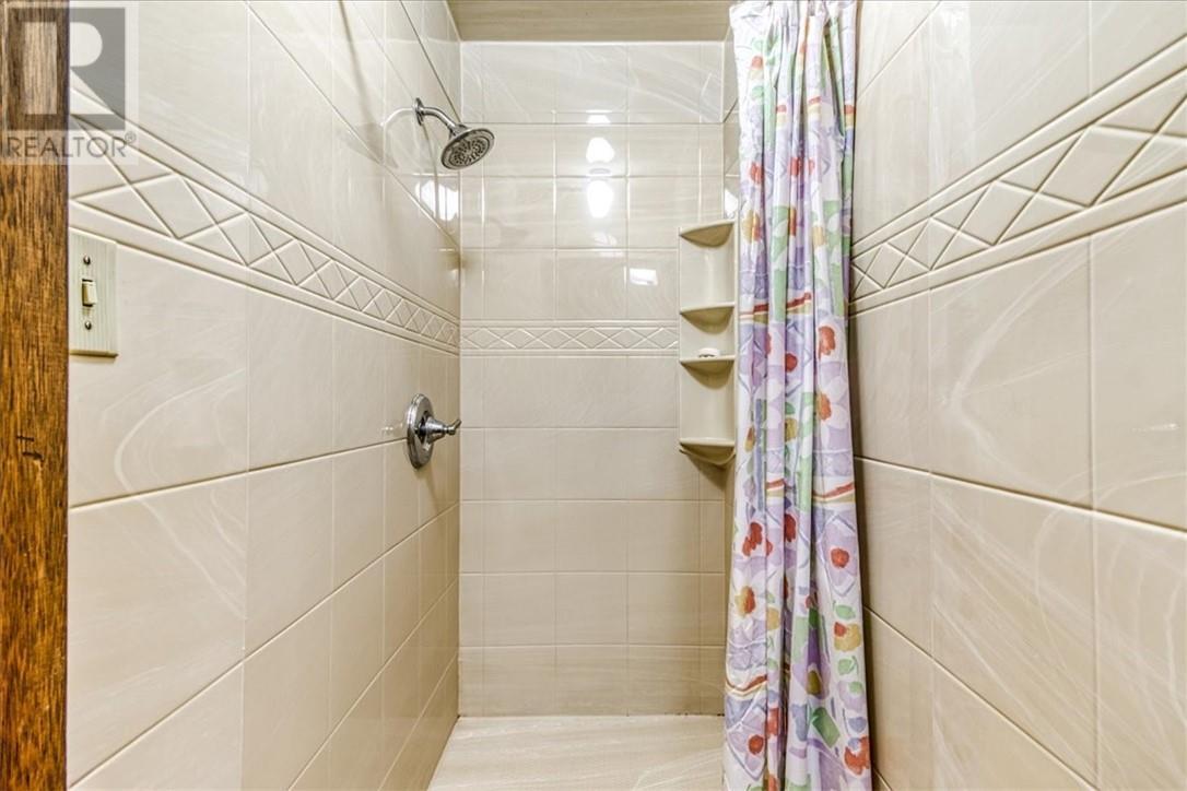 1688 Richard Street, Val Caron, ON - Indoor Photo Showing Bathroom