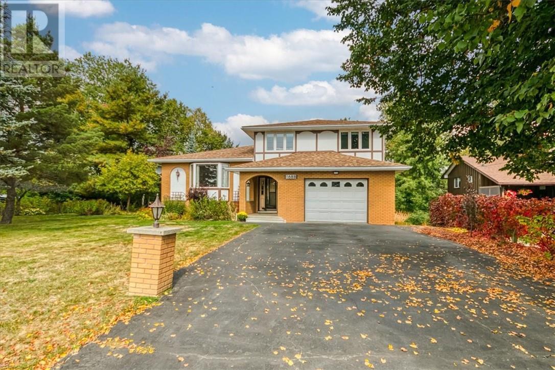 1688 Richard Street, Val Caron, ON - Outdoor With Facade