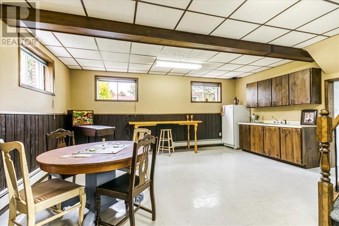 1688 Richard Street, Val Caron, ON - Indoor Photo Showing Dining Room