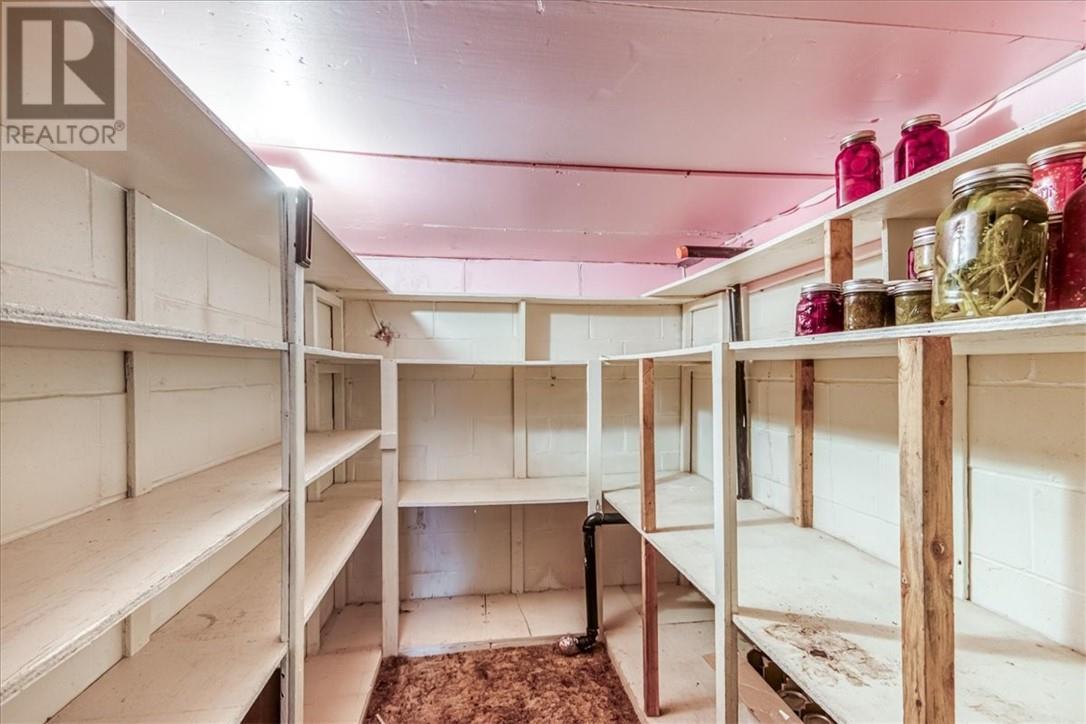 1688 Richard Street, Val Caron, ON - Indoor With Storage