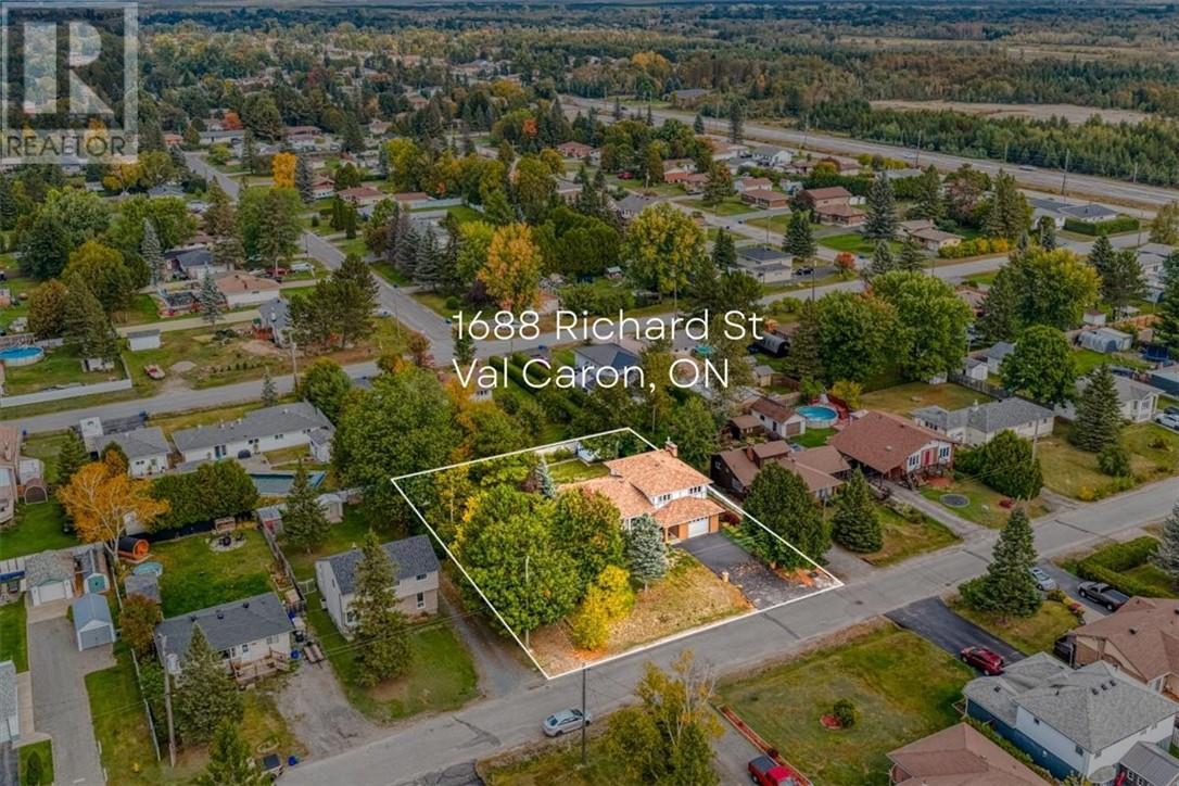 1688 Richard Street, Val Caron, ON - Outdoor With View