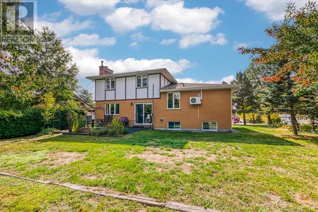 1688 Richard Street, Val Caron, ON - Outdoor