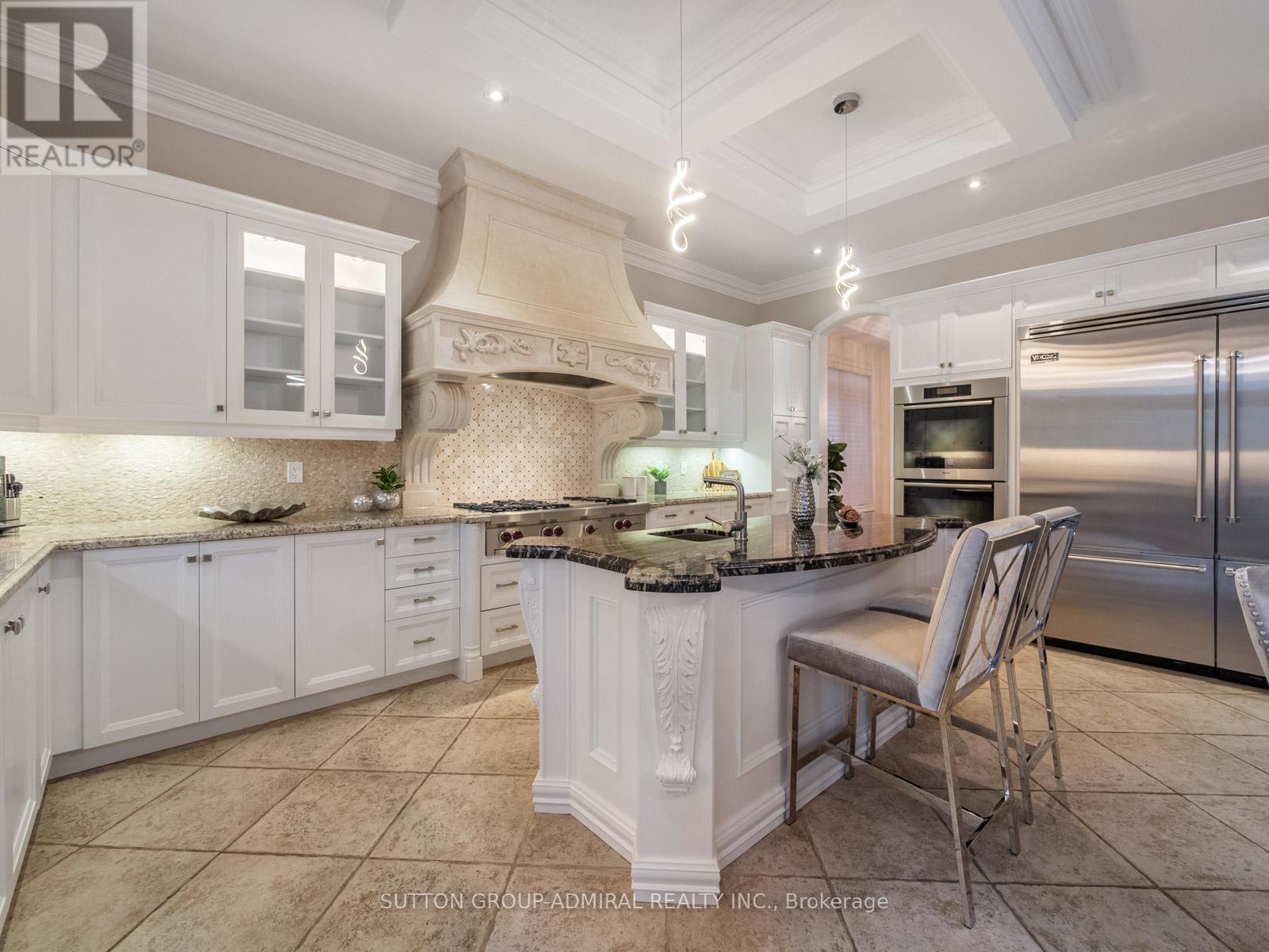 232 Luca Avenue, Vaughan, ON - Indoor Photo Showing Kitchen With Upgraded Kitchen