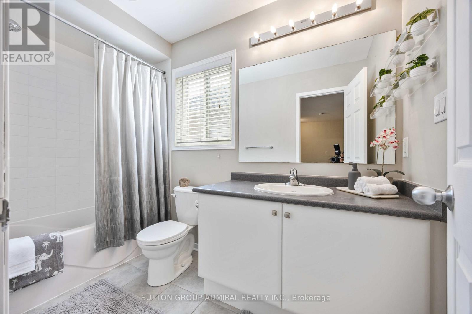 135 Armstrong Crescent, Bradford West Gwillimbury, ON - Indoor Photo Showing Bathroom
