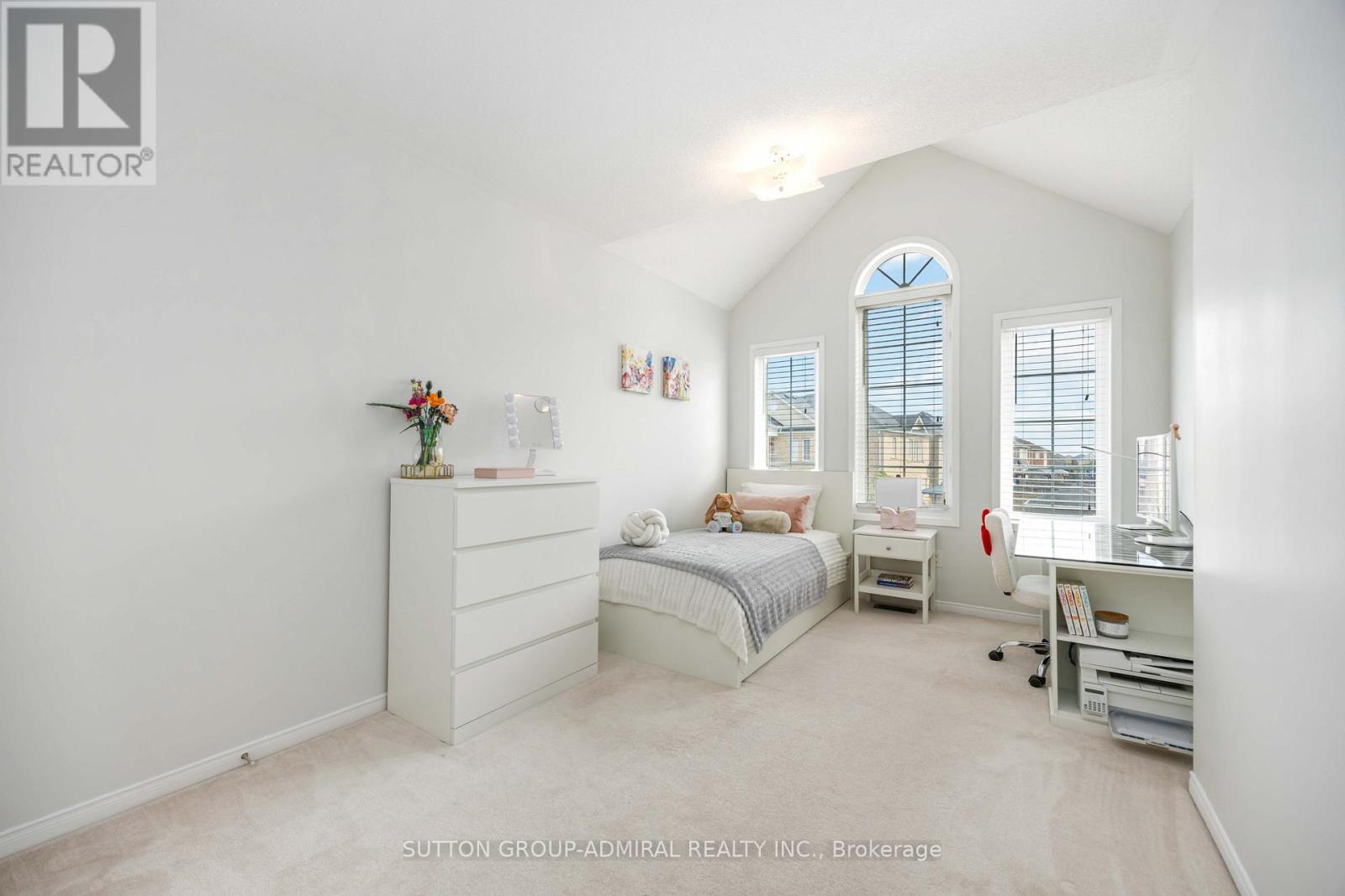 135 Armstrong Crescent, Bradford West Gwillimbury, ON - Indoor Photo Showing Bedroom