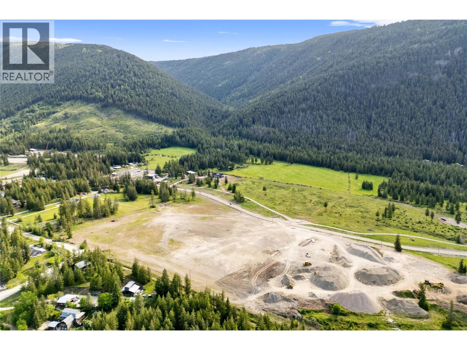 3694 Ford Road, Tappen, BC