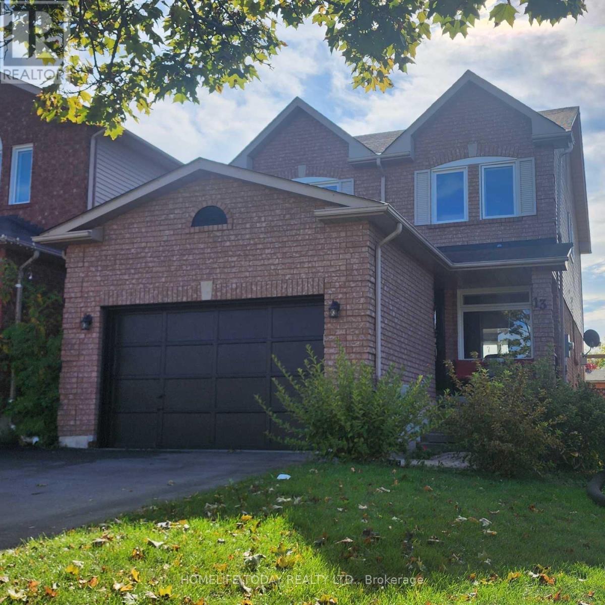 13 Prestonway Drive, Clarington, ON - Outdoor