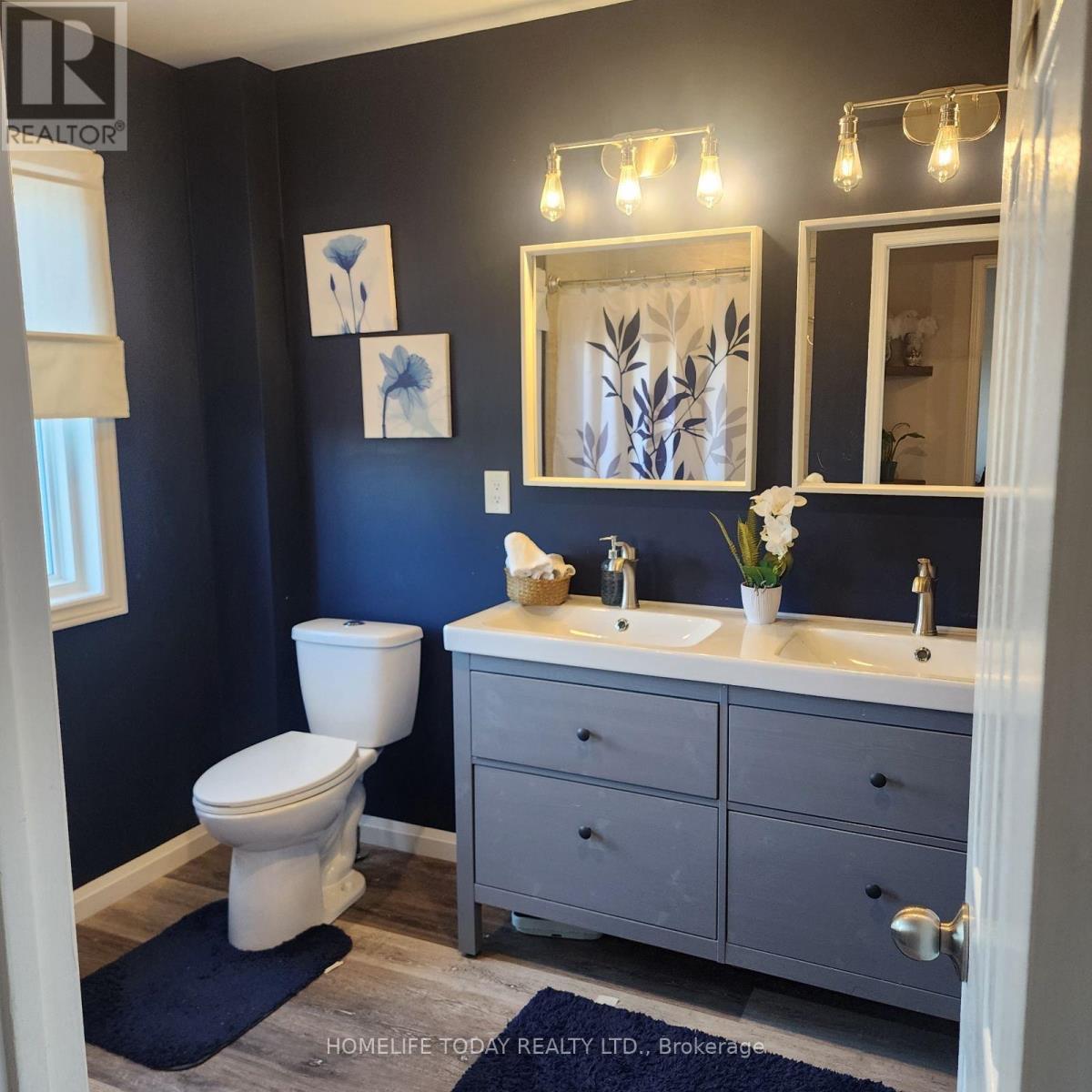 13 Prestonway Drive, Clarington, ON - Indoor Photo Showing Bathroom