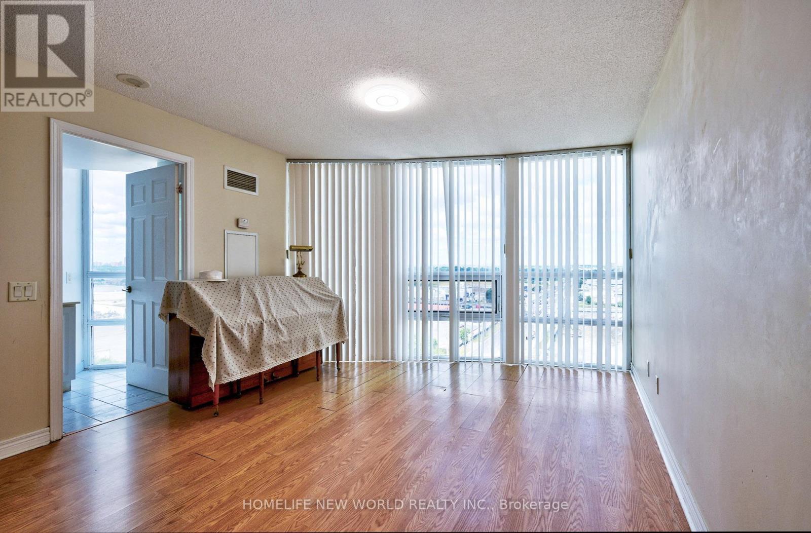 1105 - 83 Borough Drive, Toronto, ON - Indoor Photo Showing Other Room