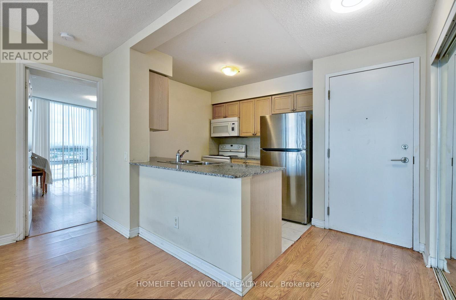 1105 - 83 Borough Drive, Toronto, ON - Indoor Photo Showing Kitchen